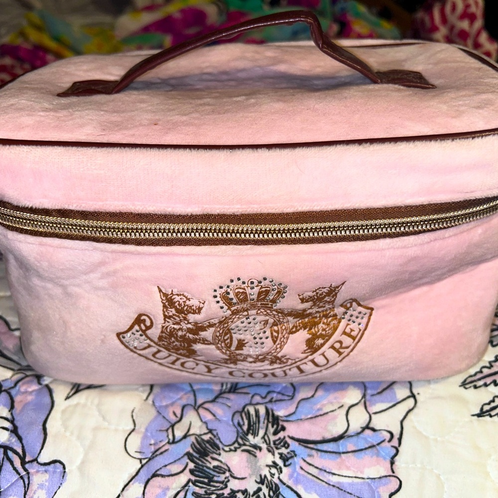 Light pink Juicy make up bag